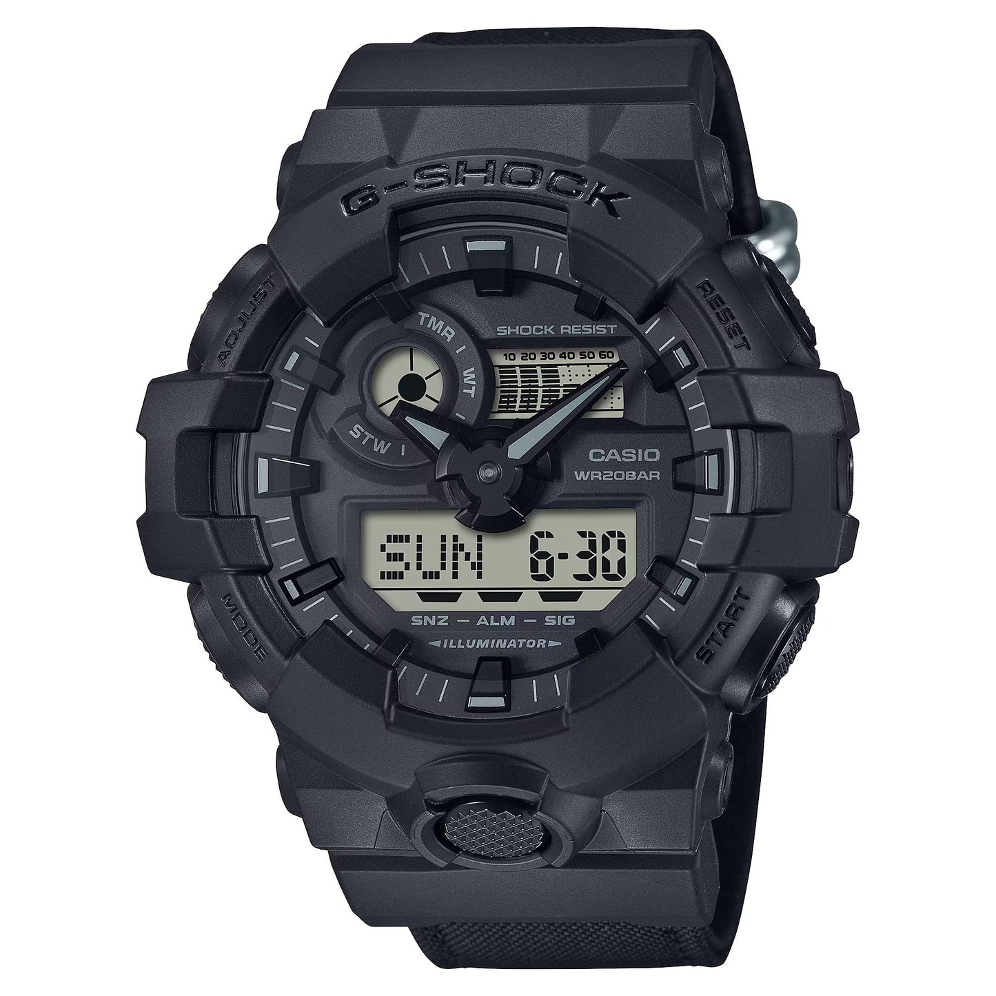 Casio GA-700BCE-1AER watch for man with a black dial and resin strap.
